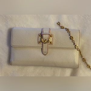 Dooney & Bourke pebble leather wallet